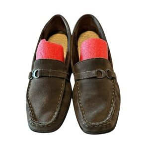 Women’s easyspirit dark Brown Seude Loafers size 9 1/2